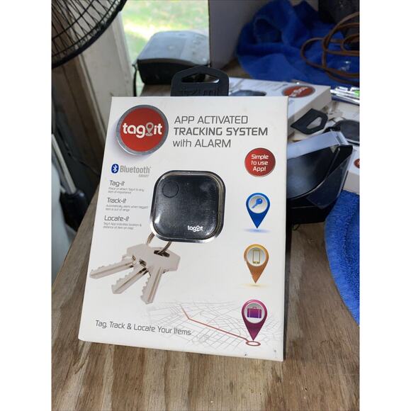 Tzumi Tag It Discrete Bluetooth Tracking Device with Alarm Black NIB - Picture 1 of 2